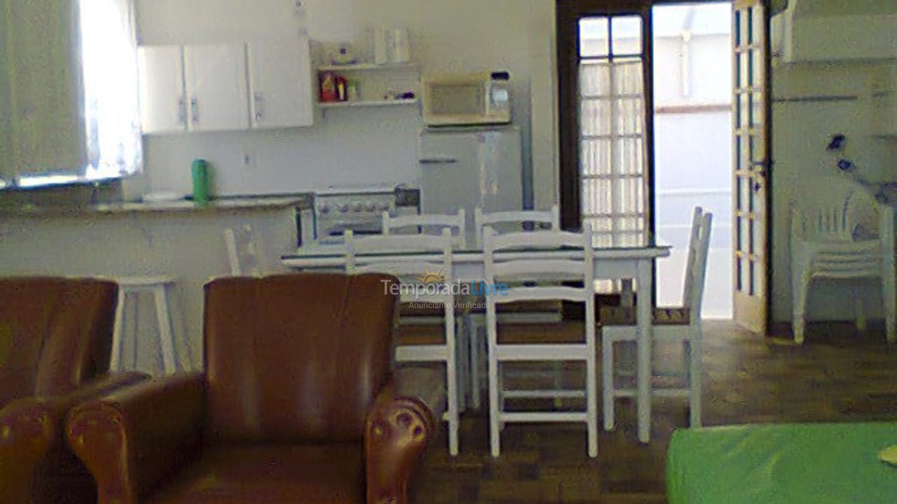 Casa para aluguel de temporada em Bombinhas (Canto Grande)