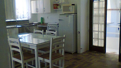 Cozinha do apto. Aroeira.