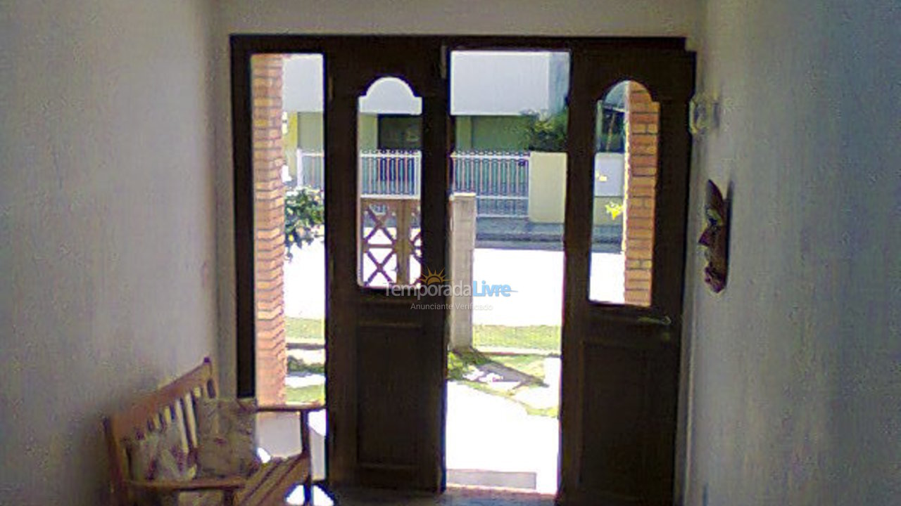 Casa para aluguel de temporada em Bombinhas (Canto Grande)