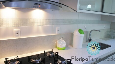 No Centrinho de Ingleses! Cobertura alto padrão com piscina privativa!