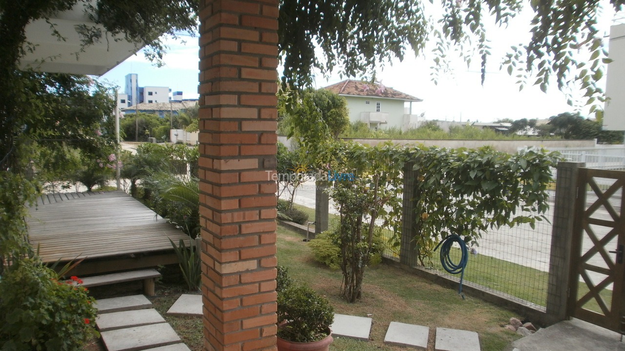 Casa para aluguel de temporada em Bombinhas (Canto Grande)