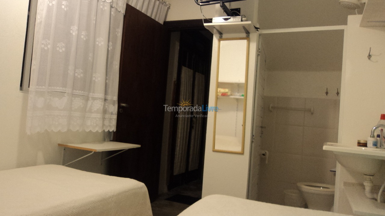 Casa para aluguel de temporada em Bombinhas (Canto Grande)