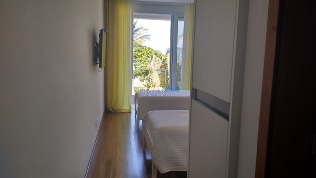 Casa para aluguel de temporada em São Sebastião (Praia da Baleia)