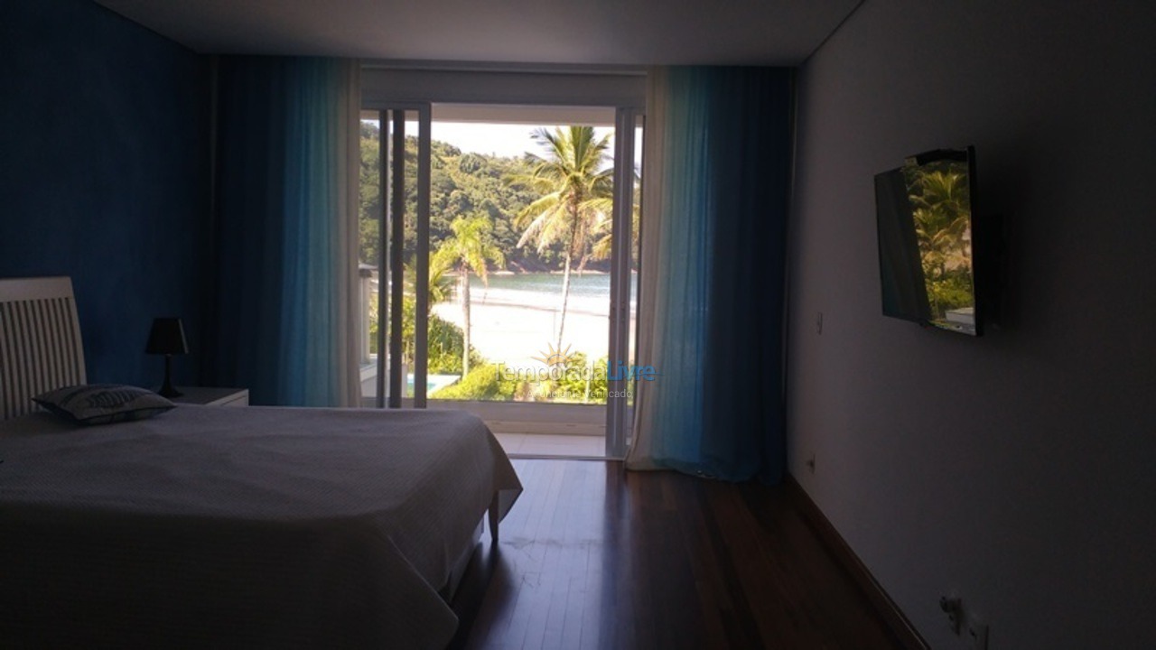 Casa para aluguel de temporada em São Sebastião (Praia da Baleia)