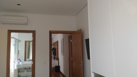 CASA FRENTE AO MAR NA PRAIA DA BALEIA