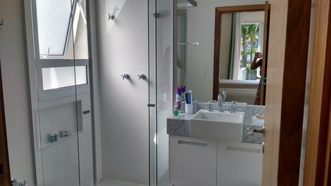 CASA FRENTE AO MAR NA PRAIA DA BALEIA