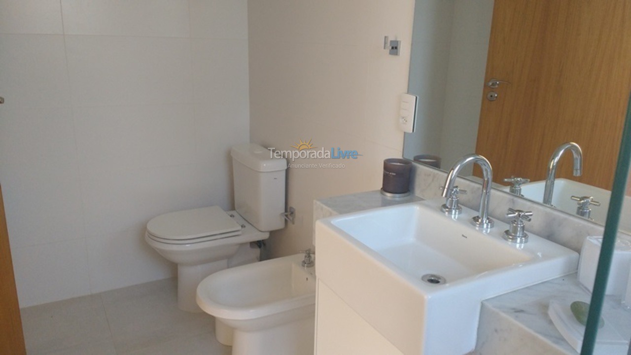 Casa para aluguel de temporada em São Sebastião (Praia da Baleia)