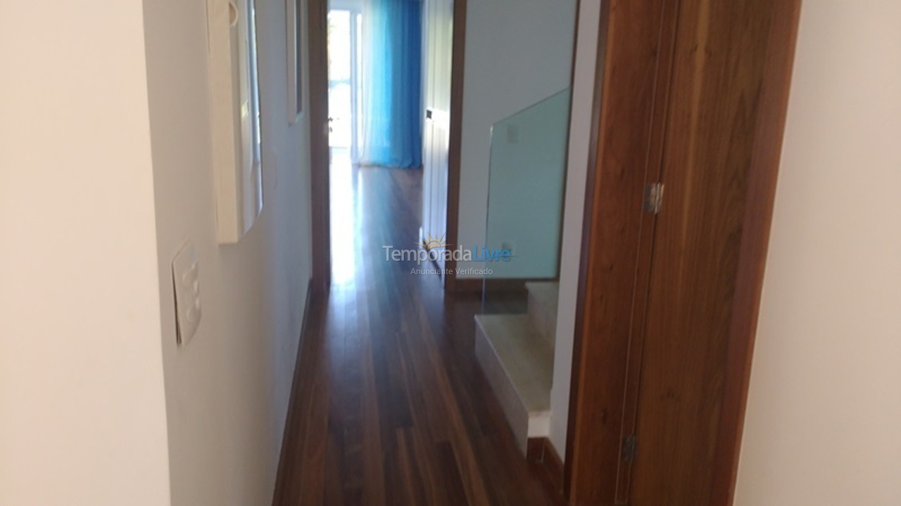 Casa para aluguel de temporada em São Sebastião (Praia da Baleia)