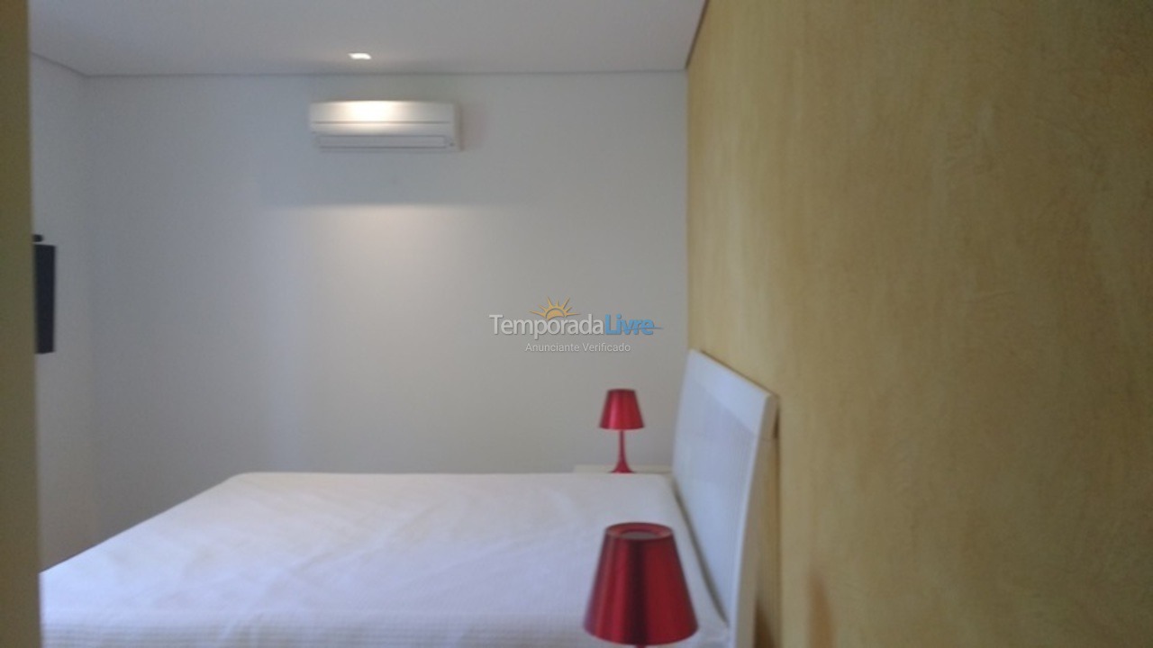 Casa para aluguel de temporada em São Sebastião (Praia da Baleia)