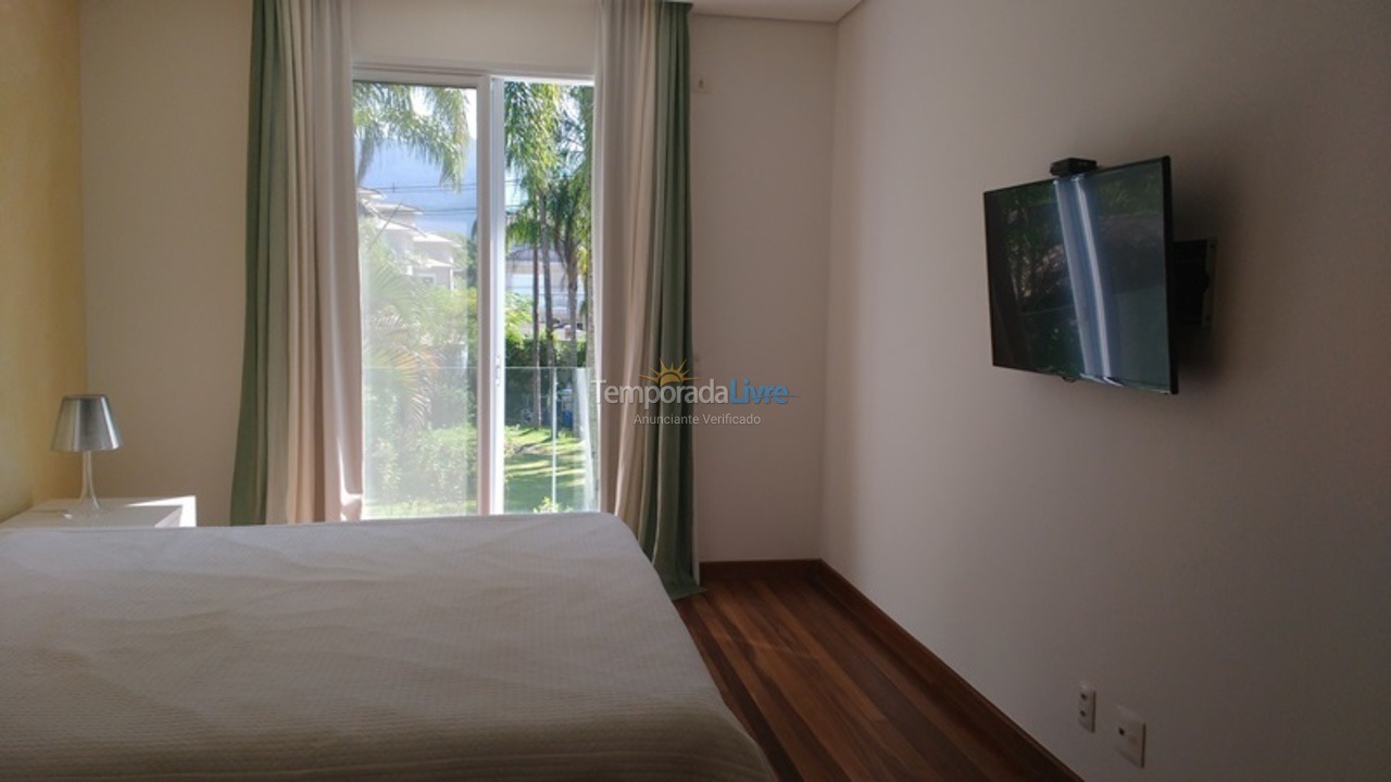 Casa para aluguel de temporada em São Sebastião (Praia da Baleia)