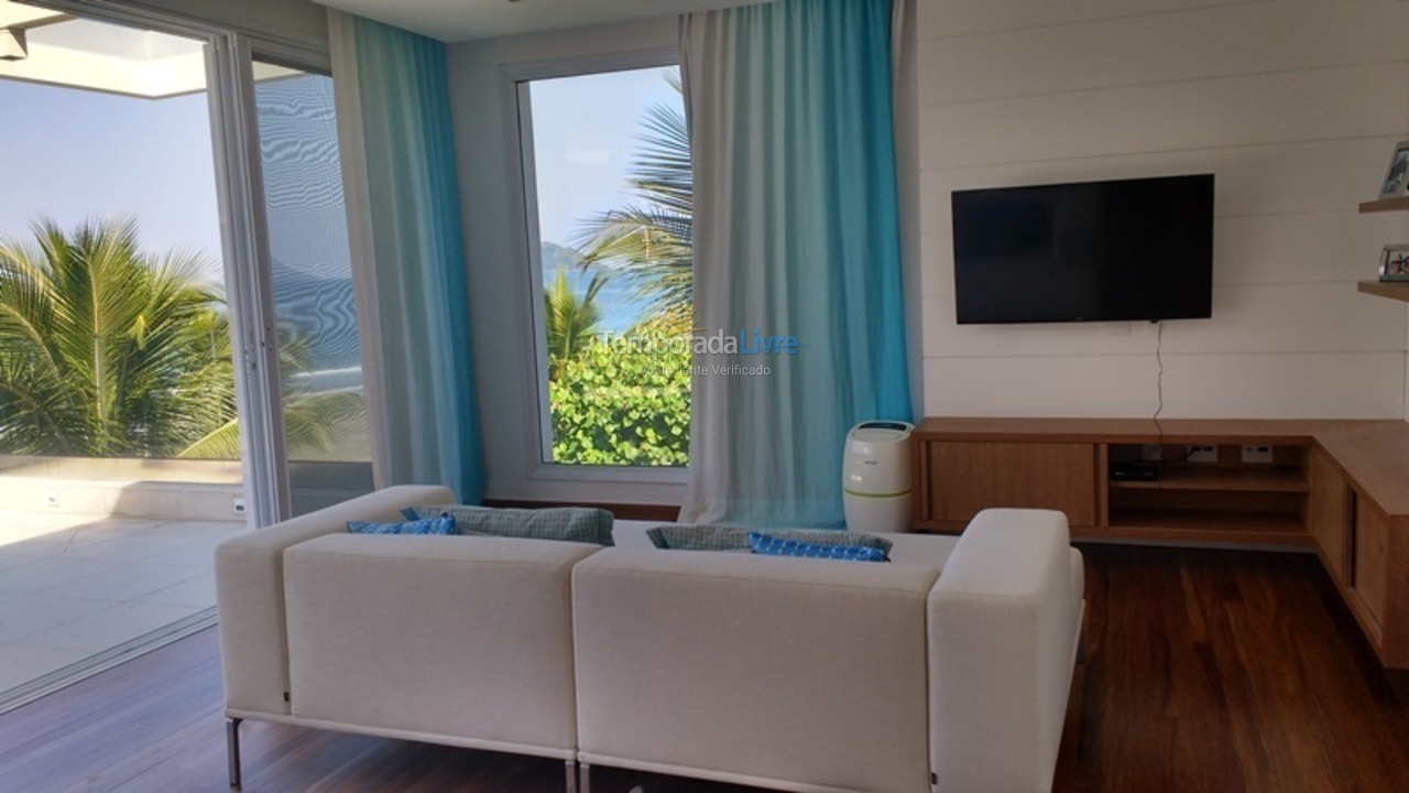 Casa para aluguel de temporada em São Sebastião (Praia da Baleia)