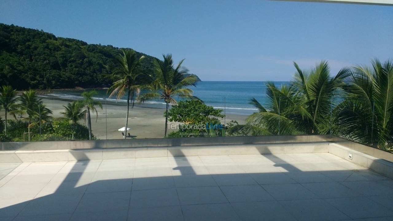 Casa para aluguel de temporada em São Sebastião (Praia da Baleia)