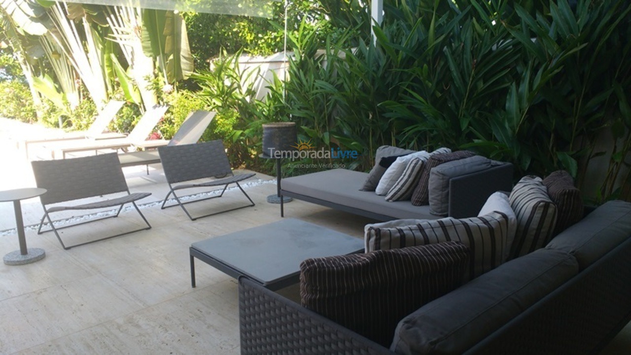 Casa para aluguel de temporada em São Sebastião (Praia da Baleia)