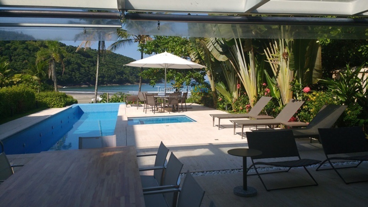 Casa para aluguel de temporada em São Sebastião (Praia da Baleia)