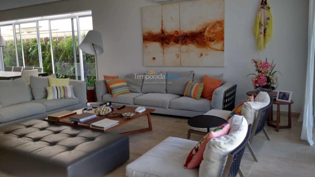 Casa para aluguel de temporada em São Sebastião (Praia da Baleia)