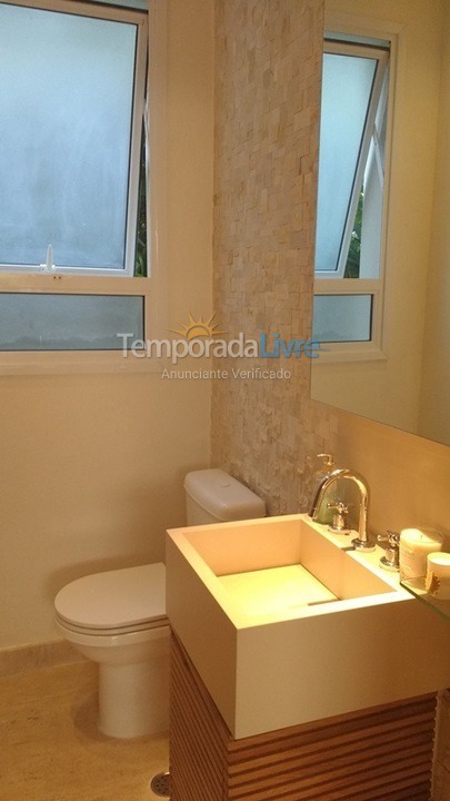 Casa para aluguel de temporada em São Sebastião (Praia da Baleia)