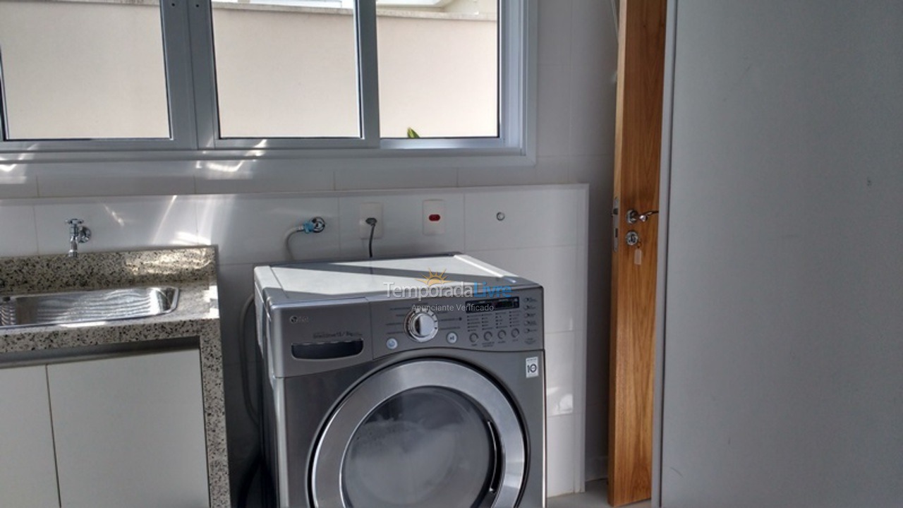 Casa para aluguel de temporada em São Sebastião (Praia da Baleia)