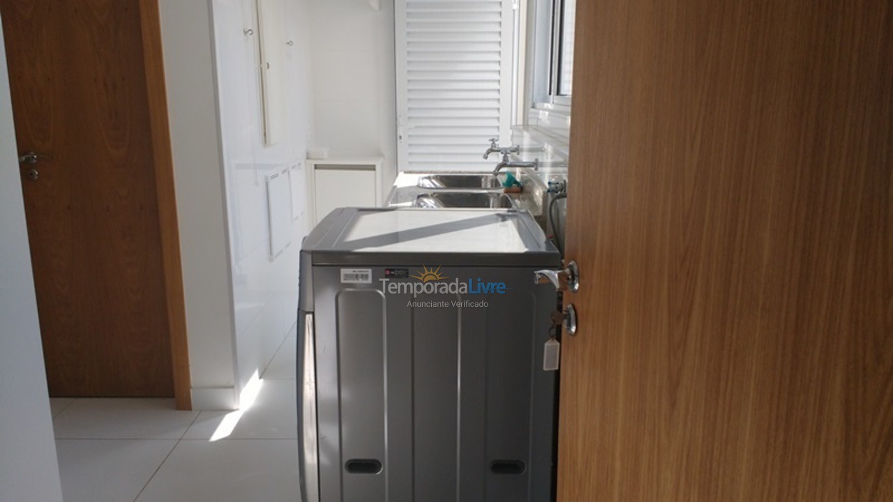 Casa para aluguel de temporada em São Sebastião (Praia da Baleia)