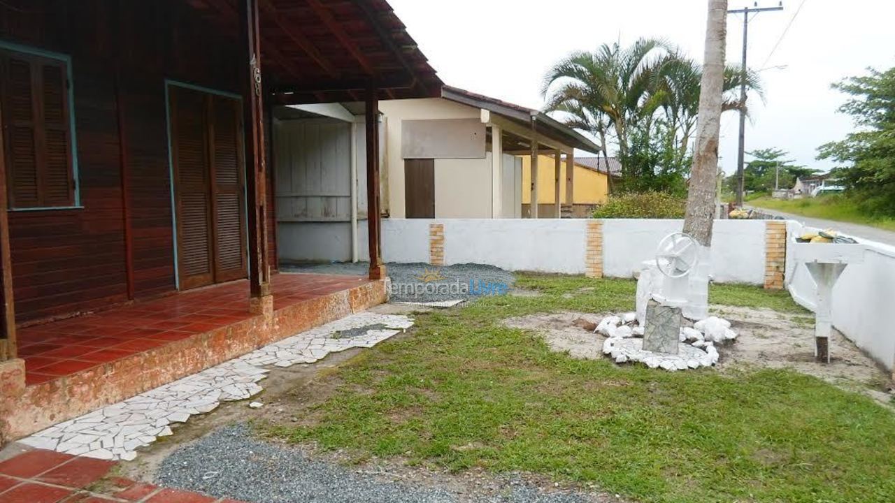 House for vacation rental in Itapoá (Balneário Rainha do Mar)