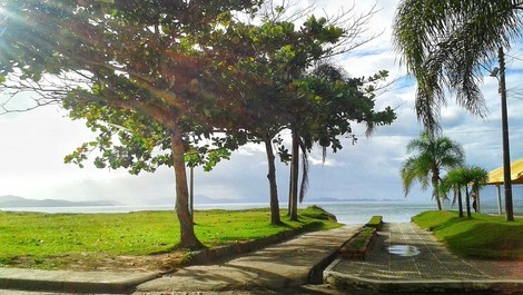 EPECTACULAR HOUSE 4 DORM (SUITE), 4 AIR CONDITIONED, A SEA QUADRA!