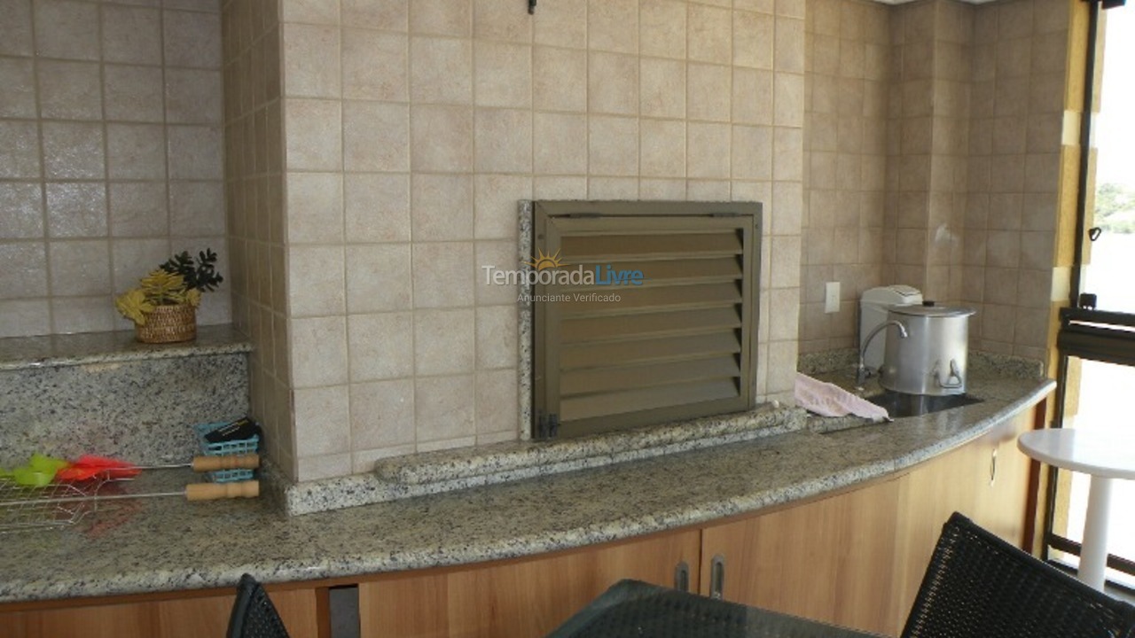 Apartment for vacation rental in Itapema (Centro)