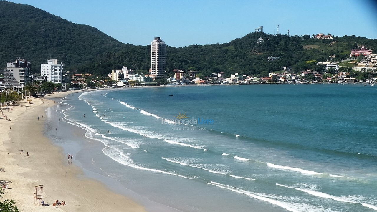 Apartment for vacation rental in Itapema (Centro)