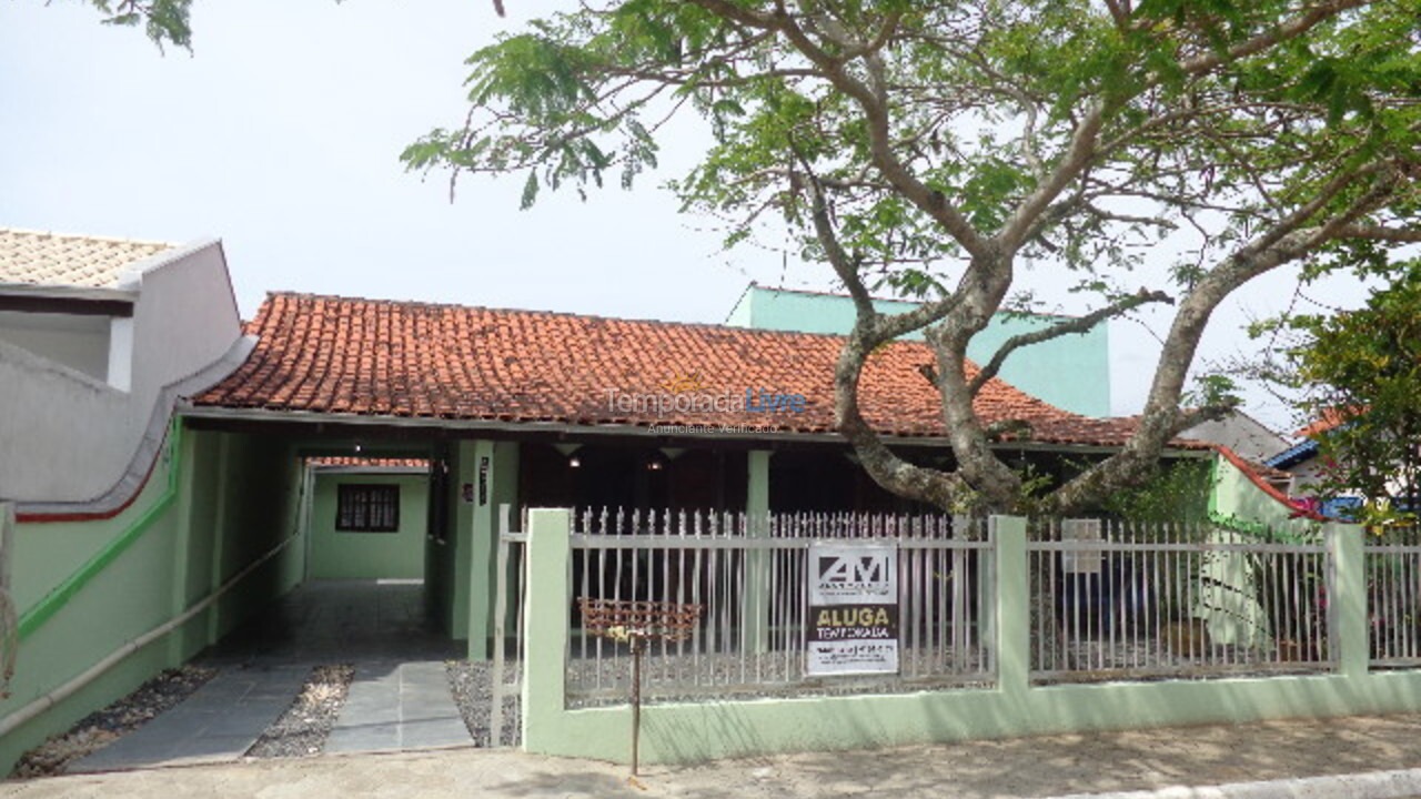 House for vacation rental in São Francisco do Sul (Enseada)
