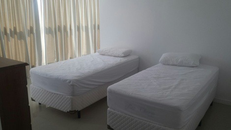 LEAUTIFUL APARTMENT C / P VIEW / SEA 3 BEDROOMS 2 VACANCIES