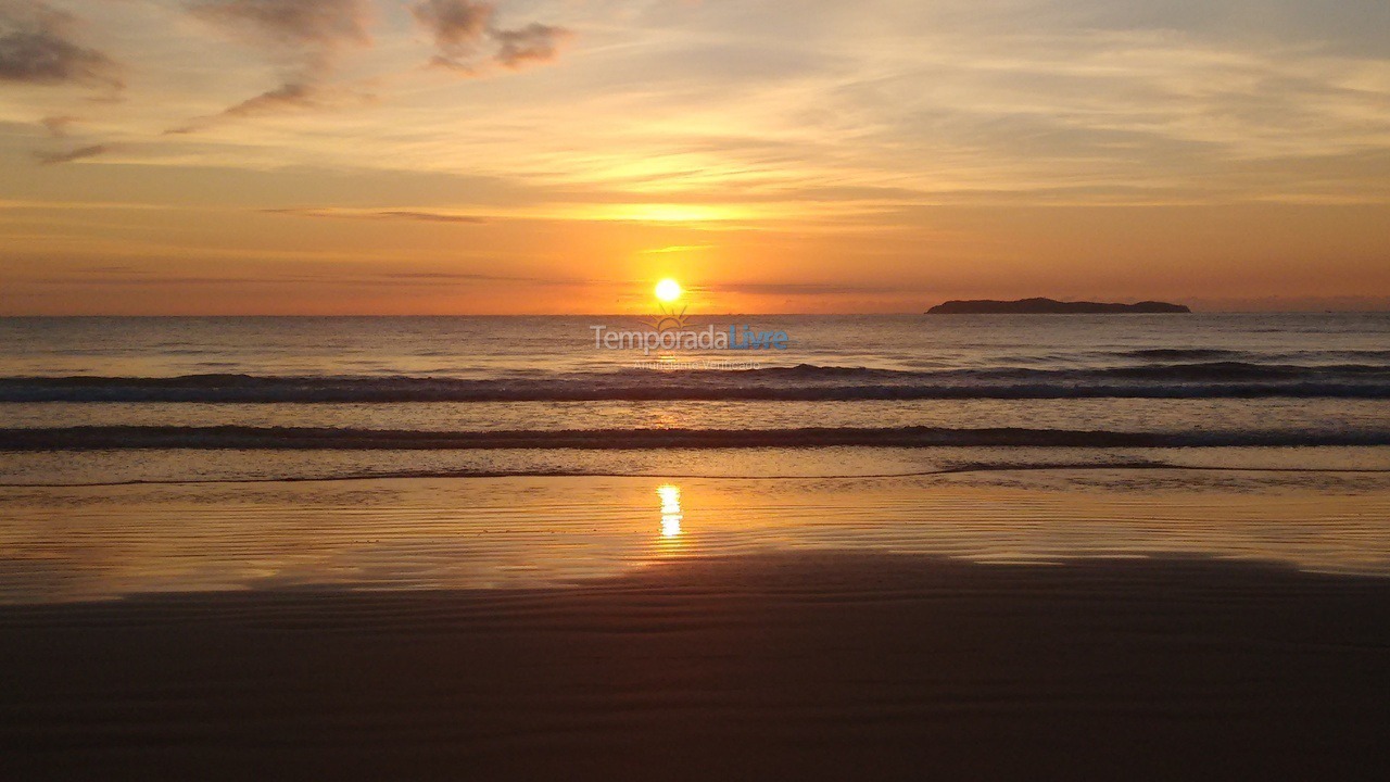 Casa para aluguel de temporada em Bombinhas (Canto Grande)