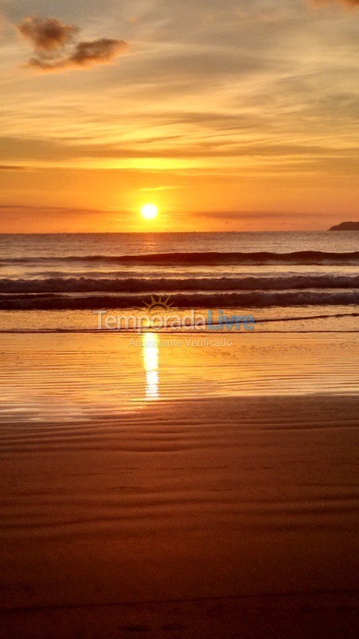 Casa para aluguel de temporada em Bombinhas (Canto Grande)