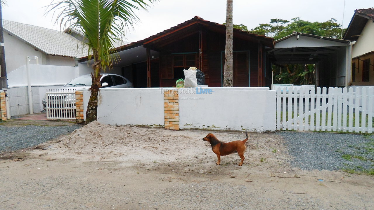 House for vacation rental in Itapoá (Balneário Rainha do Mar)