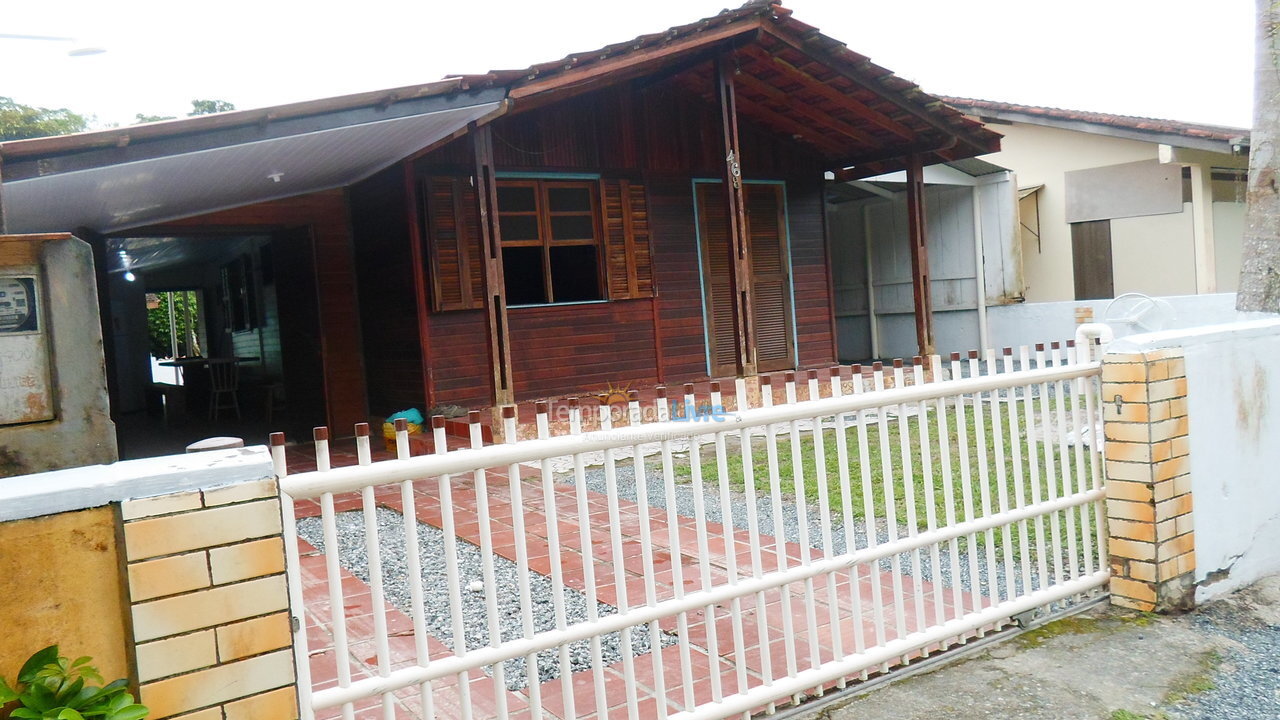 House for vacation rental in Itapoá (Balneário Rainha do Mar)