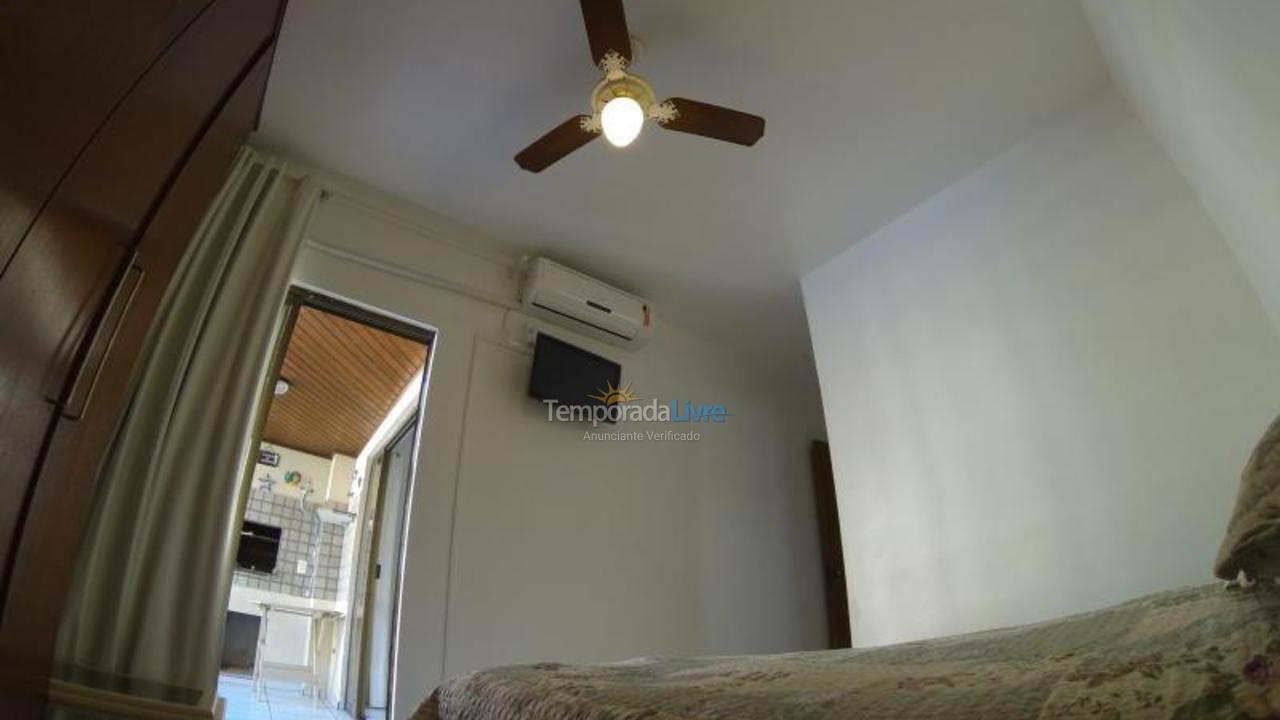 Apartamento para aluguel de temporada em Itapema (Meia Praia)