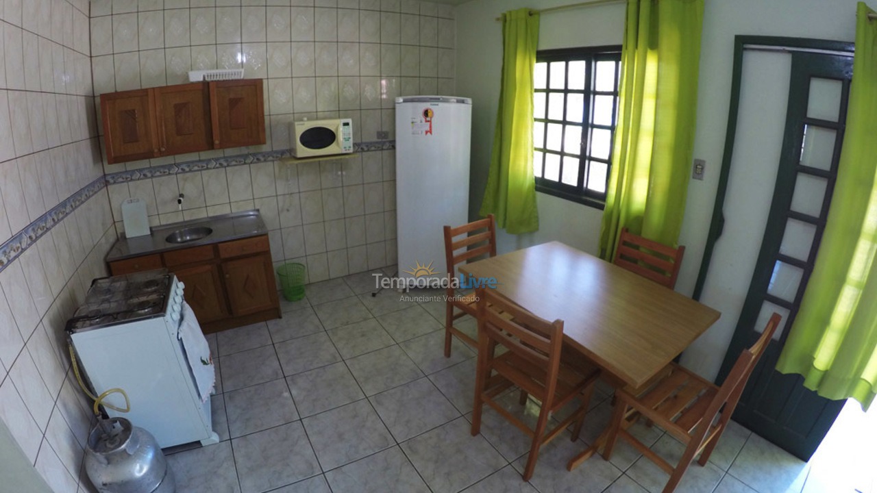 Apartamento para alquiler de vacaciones em Garopaba (Praia da Ferrugem)