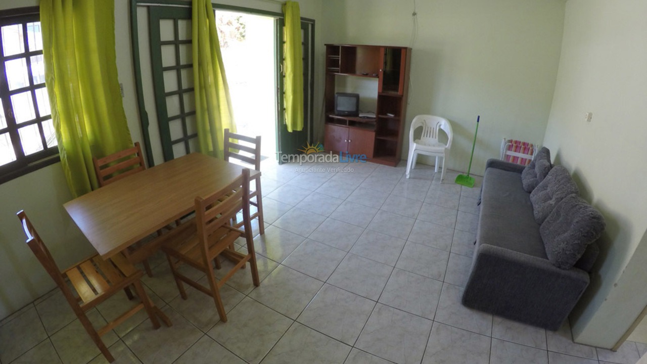 Apartamento para alquiler de vacaciones em Garopaba (Praia da Ferrugem)