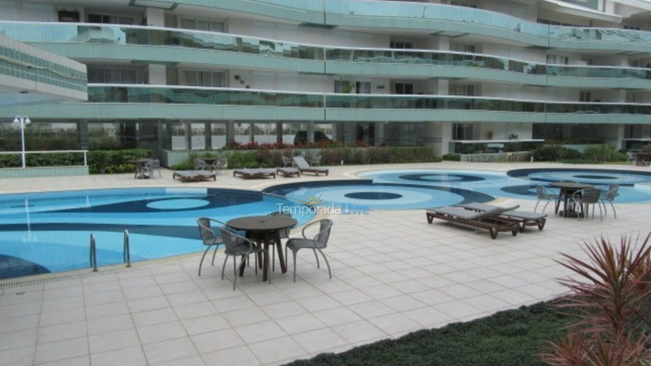 Apartamento para aluguel de temporada em Florianópolis (Praia Brava)