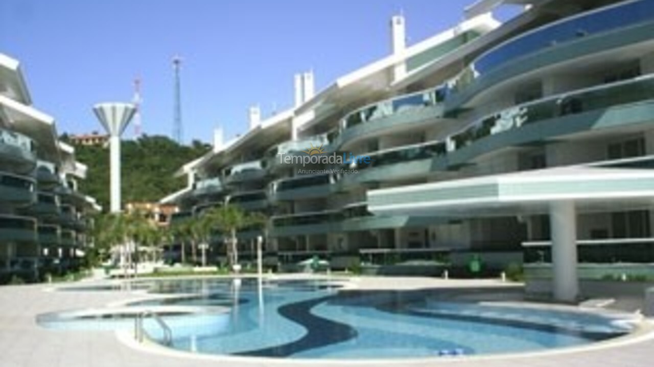 Apartamento para aluguel de temporada em Florianópolis (Praia Brava)