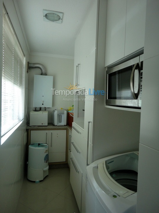 Apartamento para aluguel de temporada em Itapema (Meia Praia)