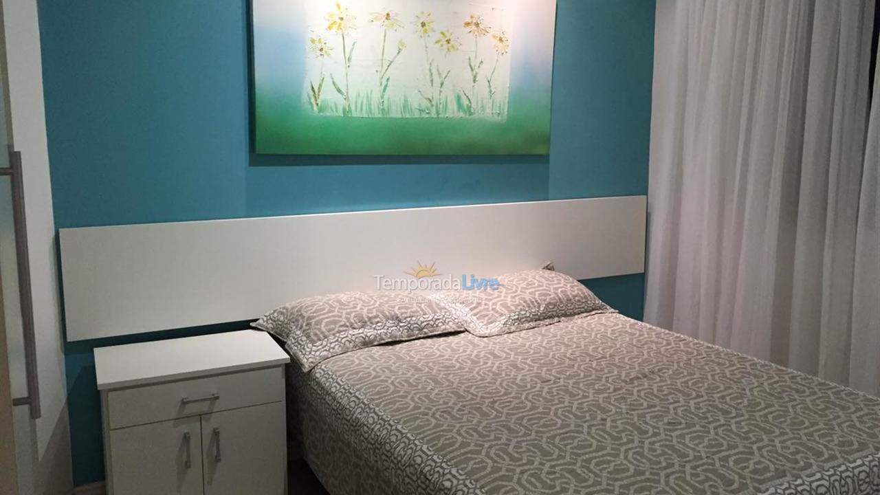 Apartamento para aluguel de temporada em Itapema (Meia Praia)