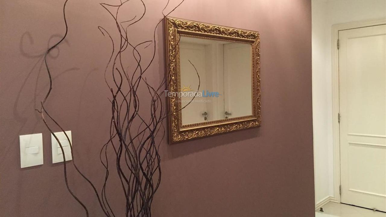 Apartamento para aluguel de temporada em Itapema (Meia Praia)