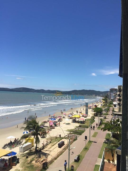Apartamento para aluguel de temporada em Itapema (Meia Praia)