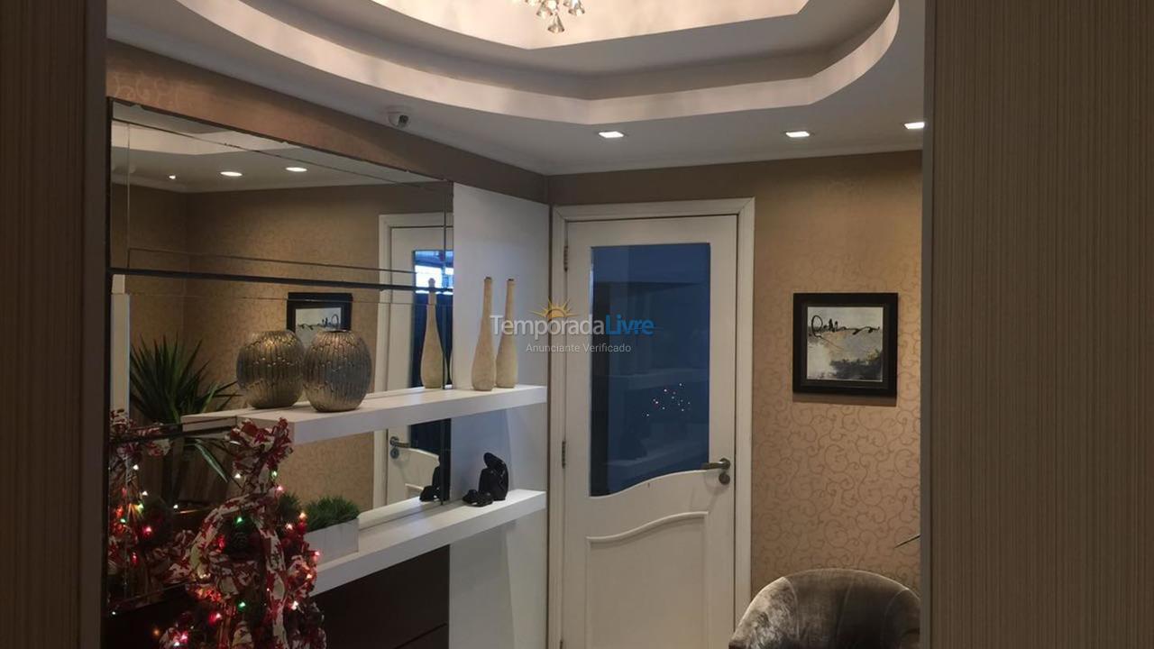 Apartamento para aluguel de temporada em Itapema (Meia Praia)