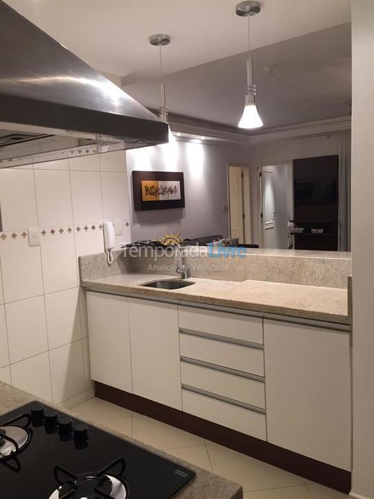 Apartamento para aluguel de temporada em Itapema (Meia Praia)