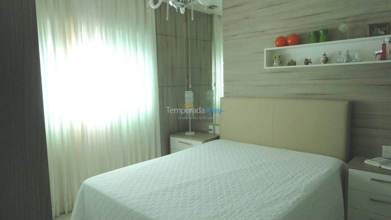 Apartamento para aluguel de temporada em Itapema (Meia Praia)