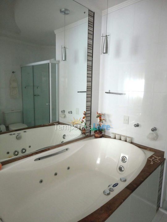 Apartamento para aluguel de temporada em Itapema (Meia Praia)