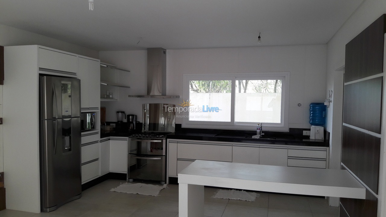 Casa para alquiler de vacaciones em Bombinhas (Mariscal)