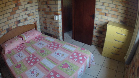 House for 6 people in centrinho of Praia do Rosa