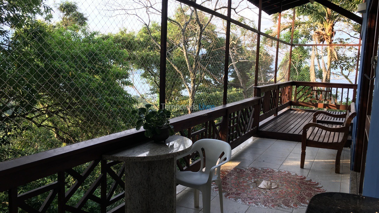 Casa para aluguel de temporada em Ilhabela (Praia da Feiticeira)