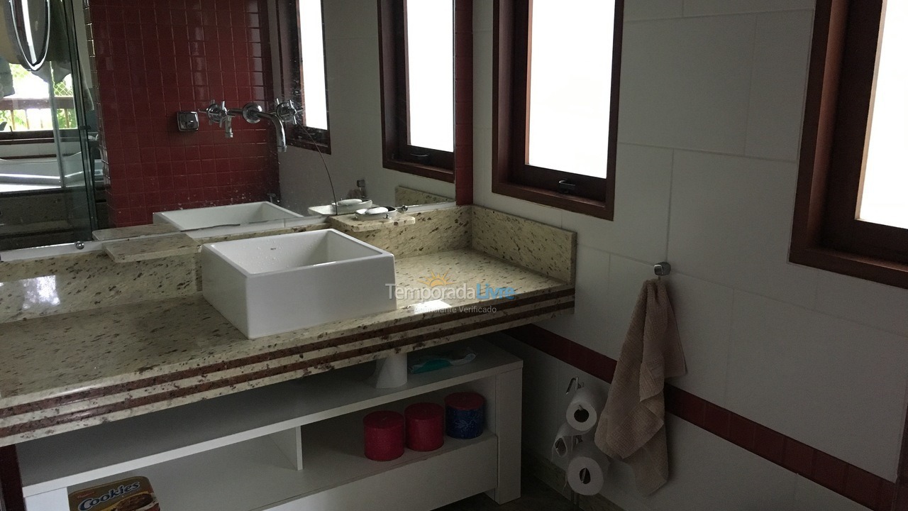 Casa para aluguel de temporada em Ilhabela (Praia da Feiticeira)