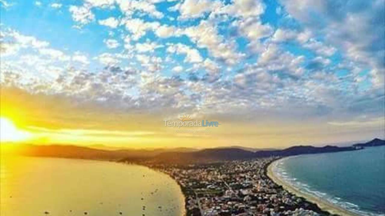 Casa para aluguel de temporada em Bombinhas (Canto Grande)